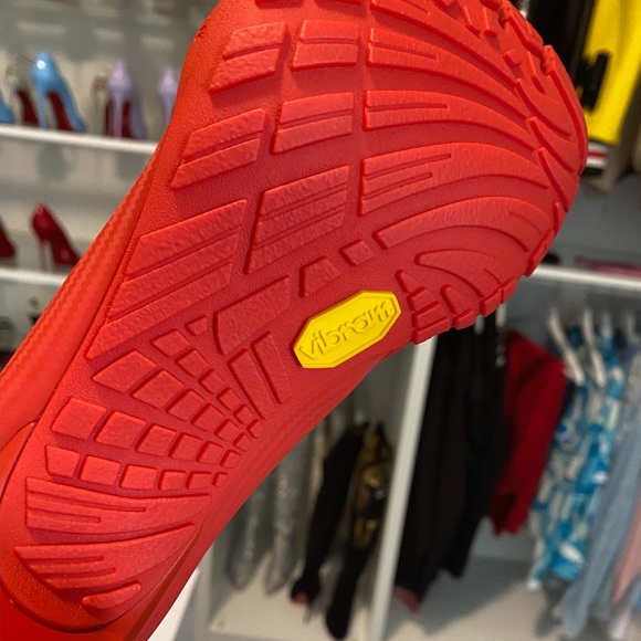 NEW LIMITED EDITION Balenciaga x Vibram Heeled Toe Shoes Extra RARE COLOR - Picture 3 of 5